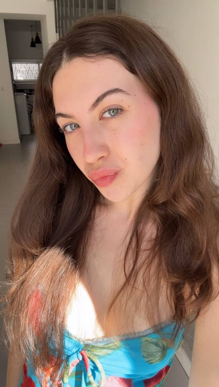 Nude girl Amber in Belo Horizonte