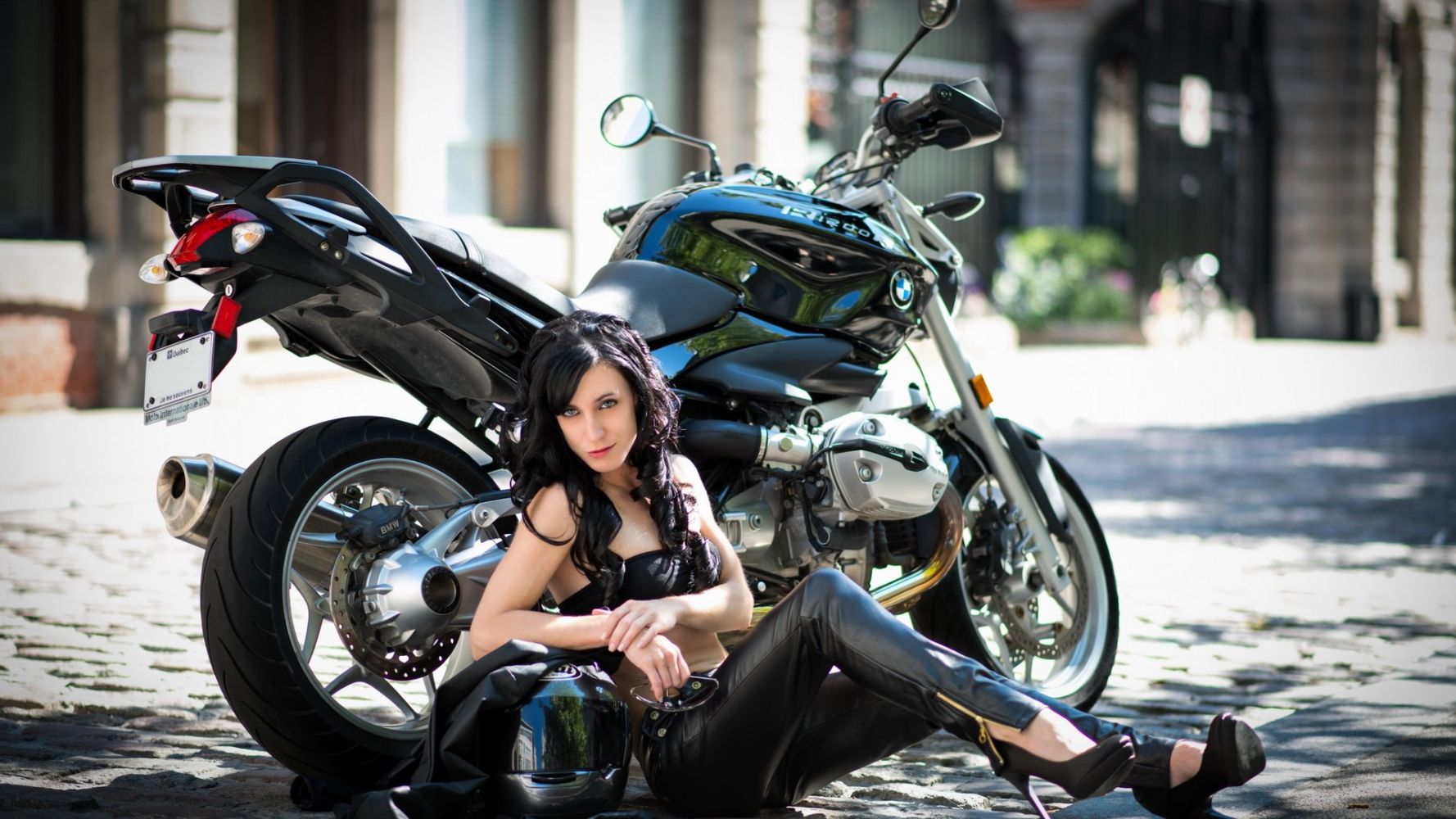 Fresh photos, fresh mood — European women on bikes online in Belo Horizonte