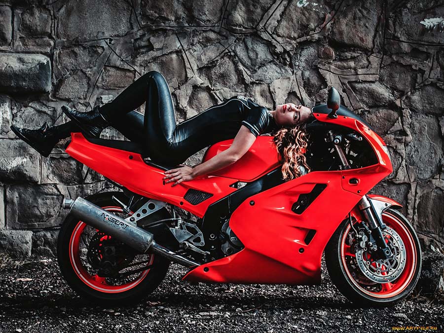 Beautiful girl Beautiful girls and motorcycles in Belo Horizonte