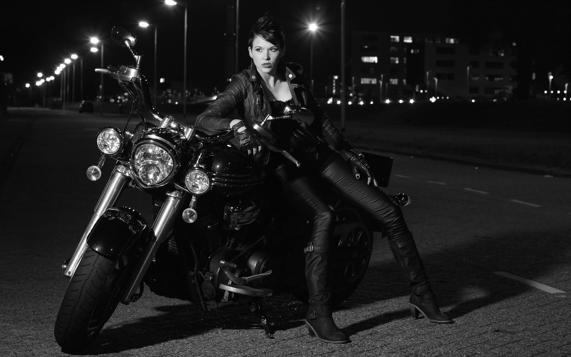 Photo Beautiful girls and motorcycles in Belo Horizonte