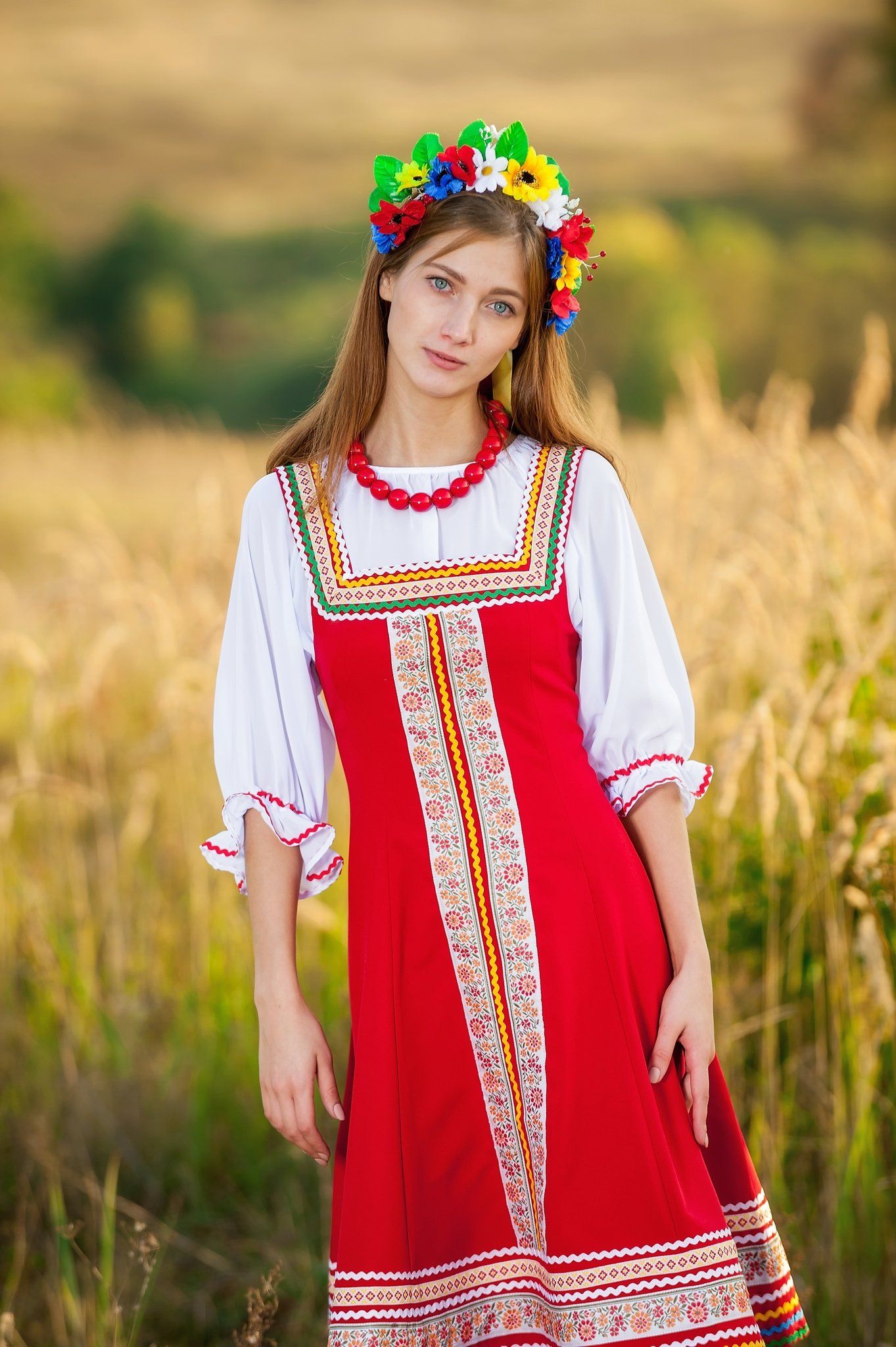 Women in Slavic costumes in Belo Horizonte — step in, relax, and chat live